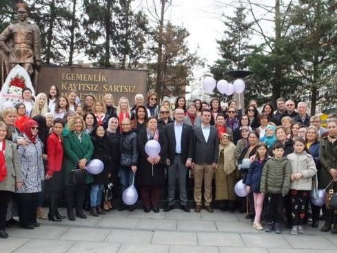  KENT KONSEYİ KADIN MECLİSİ ATATÜRK ANIT’INA  ÇELENK KOYDU