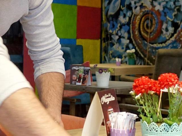 Kafe ve restoranlar yeniden açılmak için hazırlanıyor