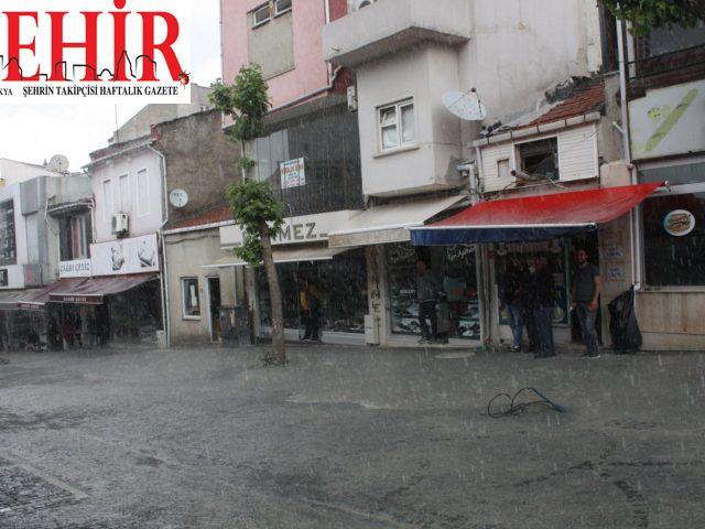 Keşan'da sağanak etkili oldu