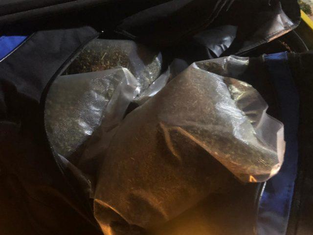 Tekirdağ’da sürücüsünün bırakıp kaçtığı araçta 13 kilogram uyuşturucu ele geçirildi