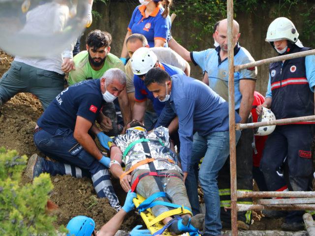 GÜNCELLEME – Tekirdağ'da toprak altında kalan 2 işçi kurtarıldı