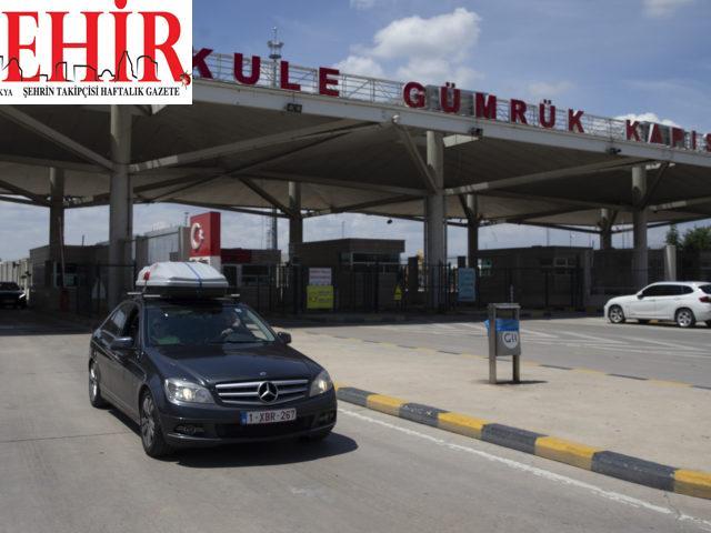 Avrupa'dan yurda gelen Türkler karantina uygulamasının kalkmasından memnun