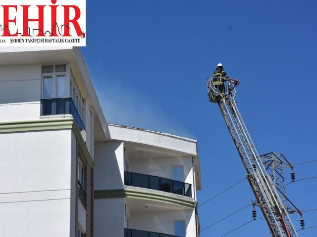 Çorlu'da binanın çatısında çıkan yangın söndürüldü