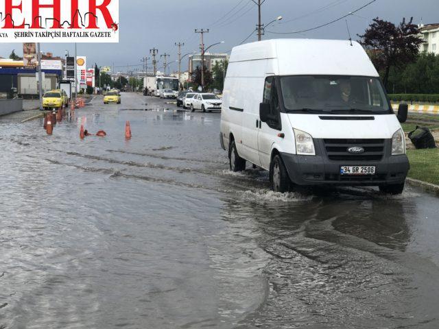 Edirne'de şiddetli yağış ve dolu etkili oldu