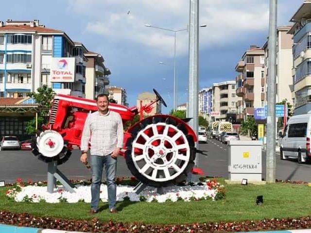 Tekirdağ'da cumhuriyet dönemine ait traktör bakımı yapılarak meydana konuldu