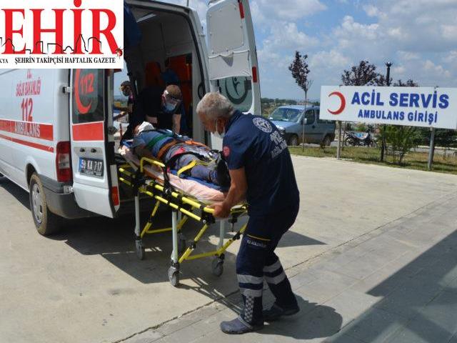 Tekirdağ'da devrilen kamyonun sürücüsü yaralandı