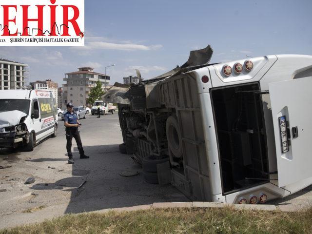 Edirne'de servis midibüsü ile panelvan çarpıştı: 4 yaralı