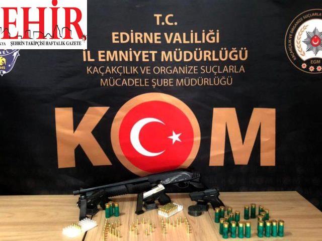 Edirne'de silah kaçakçılığı iddiasıyla iki zanlı tutuklandı