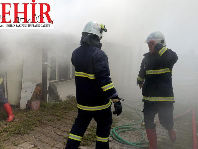 Kırklareli'nde bağ evi yanarak kullanılamaz hale geldi