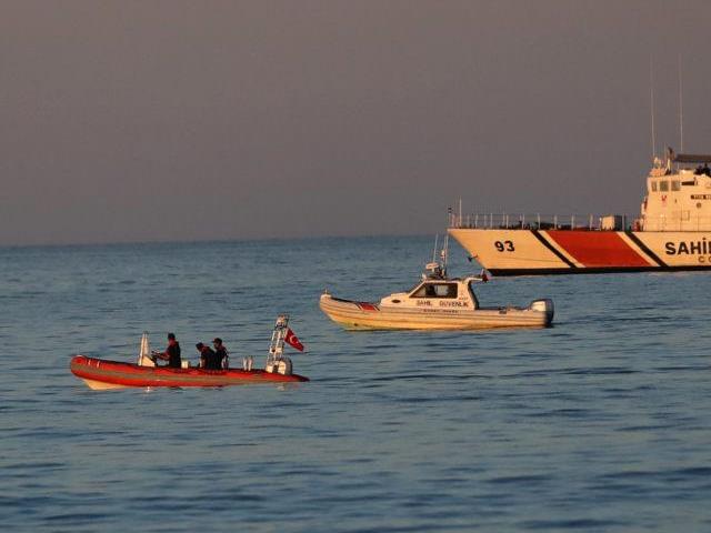 Kırklareli'nde denizde kaybolan kişiyi arama çalışmalarına ara verildi