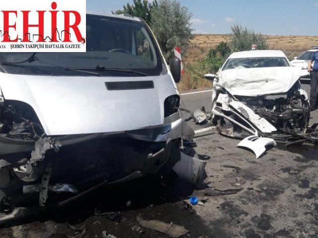 Tekirdağ'da panelvan ile otomobilin çarpışması sonucu 4 kişi yaralandı