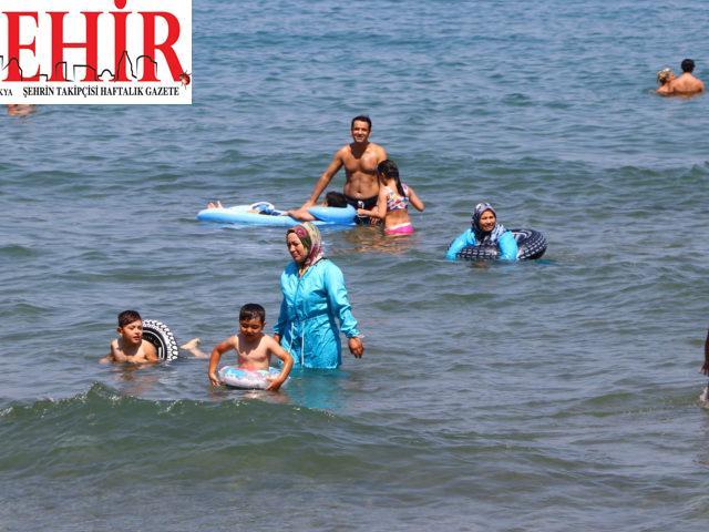 Tekirdağ'da sıcaktan bunalanlar sahillerde serinlemeye çalıştı