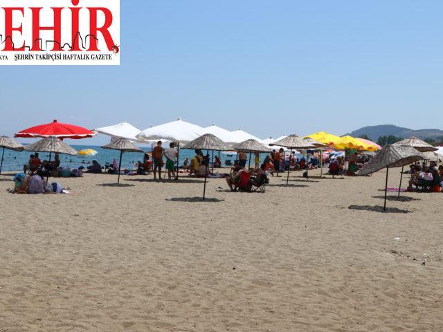 Tekirdağ'da tatilciler mavi bayraklı plajlarda denize girmenin keyfini yaşadı