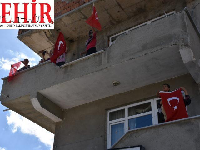 TÜGVA tırı sokakları gezip marşlar çaldı