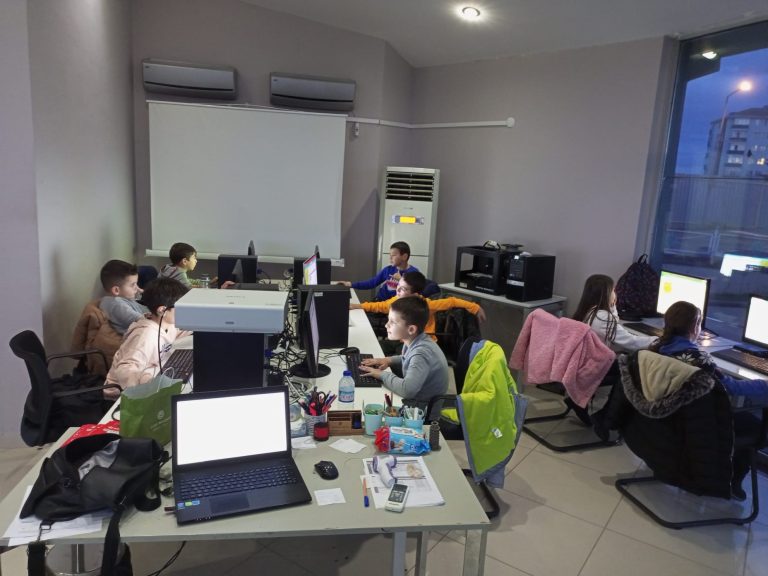 SÜLEYMANPAŞA BELEDİYESİ KIŞ OKULUNDA BİNLERCE ÖĞRENCİ EĞİTİM ALIYOR