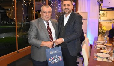 BAŞKAN VAR’DAN, 10 OCAK ÇALIŞAN GAZETECİLER GÜNÜNDE ANLAMLI JEST BAŞKAN VAR’DAN, 10 OCAK ÇALIŞAN GAZETECİLER GÜNÜNDE ANLAMLI JEST