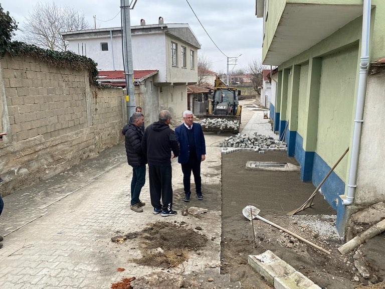 Ergene Belediye Başkanı Rasim Yüksel Paşaköy Mahallesinde Çalışmaları İnceledi