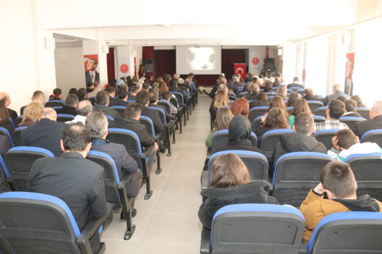 Ergene’de İstiklal Marşı’nın 102. Yıl Dönümü ve Mehmet Akif Ersoy’u Anma Günü Programı Düzenlendi 
