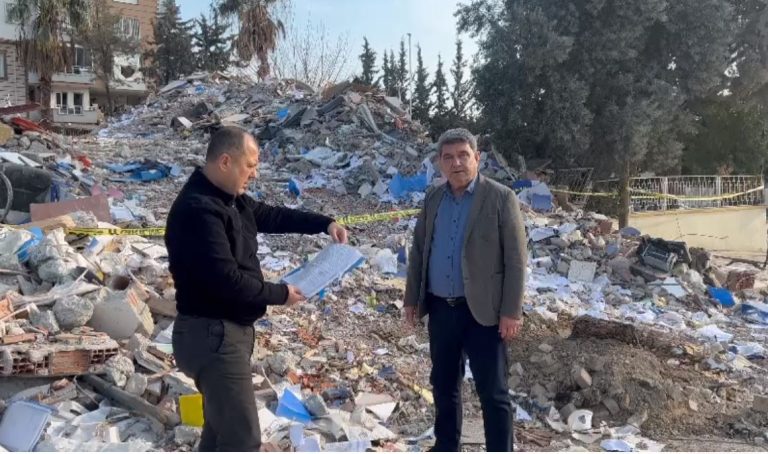 NURDAĞ BELEDİYE BİNASI YIKTIRILDI