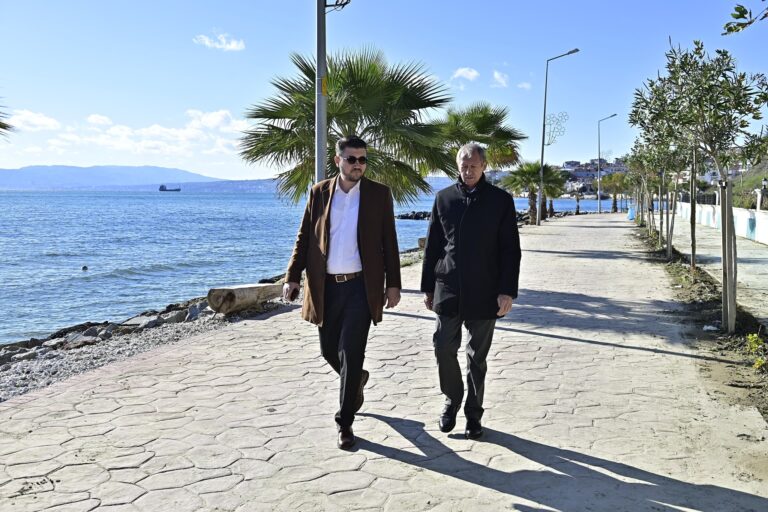 Fırtınada hasar gören Paşa Sahili hızla temizlendi