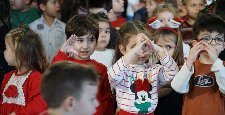 Beren Bebek minikleri yeni yıl coşkusunu yaşadı