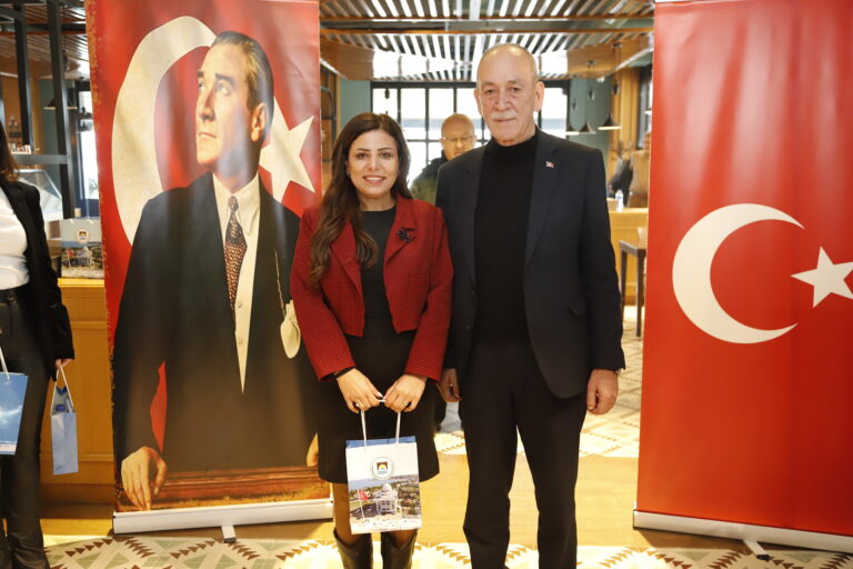 BAŞKAN HİKMET ATA ÇALIŞAN GAZETECİLERLE BİR ARAYA GELDİ