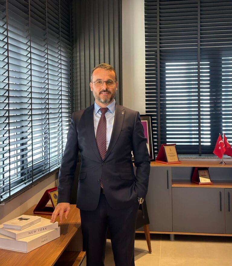 AK PARTİ ÇORLU İLÇE BAŞKANLIĞINA MUSTAFA BAHAR ADI