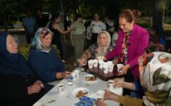 MUHABBET SİZDEN ÇAYLAR VE KAHVELER MÜGE BAŞKAN’DAN