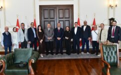 GAZETECİLER DERNEĞİ’NDEN  VALİ SOYTÜRK’E  ZİYARET