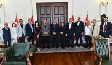 GAZETECİLER DERNEĞİ’NDEN  VALİ SOYTÜRK’E  ZİYARET