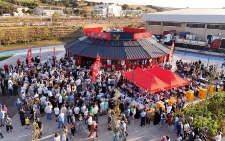 250 BİN ÖĞÜN, BİNLERCE YÜZE GÜLÜMSEME