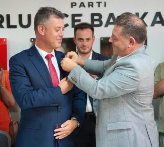 SARIKURT: “DÜN HANGİ AHMET SARIKURT’SAM BUGÜN DE AYNIYIM”