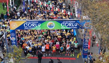 Uluslararası Çorlu Yarı Maratonu Tarihî Bir Coşkuyla Gerçekleştirildi